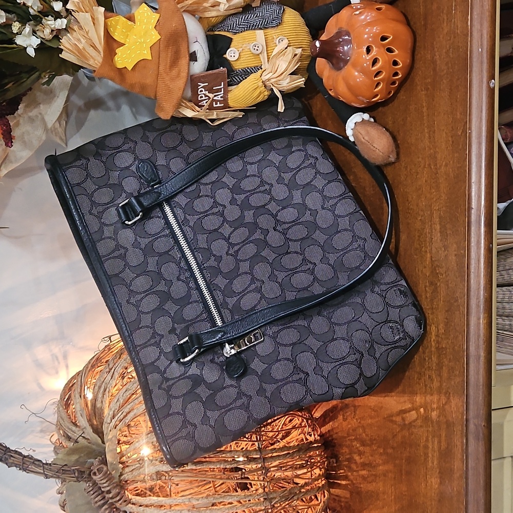 Coach Purse. Classic Monogram Design 14"x10" EUC - Picture 2 of 6